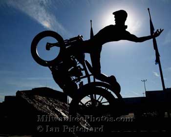 Photograph of Harley Statue from www.MilwaukeePhotos.com (C) Ian Pritchard